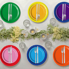 Oigco disposable party plates and napkins for quick cleanup.