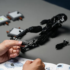 onederbkk Xenomorph packaging box conveys gift-ready packaging and compact storage