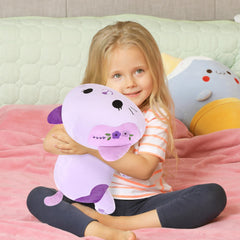 Onsoyours thirteen-inch plush size is easy to carry.