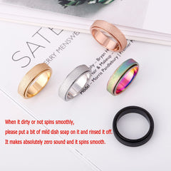 OreilleStar spinner ring on finger demonstrates comfortable wear during daily tasks