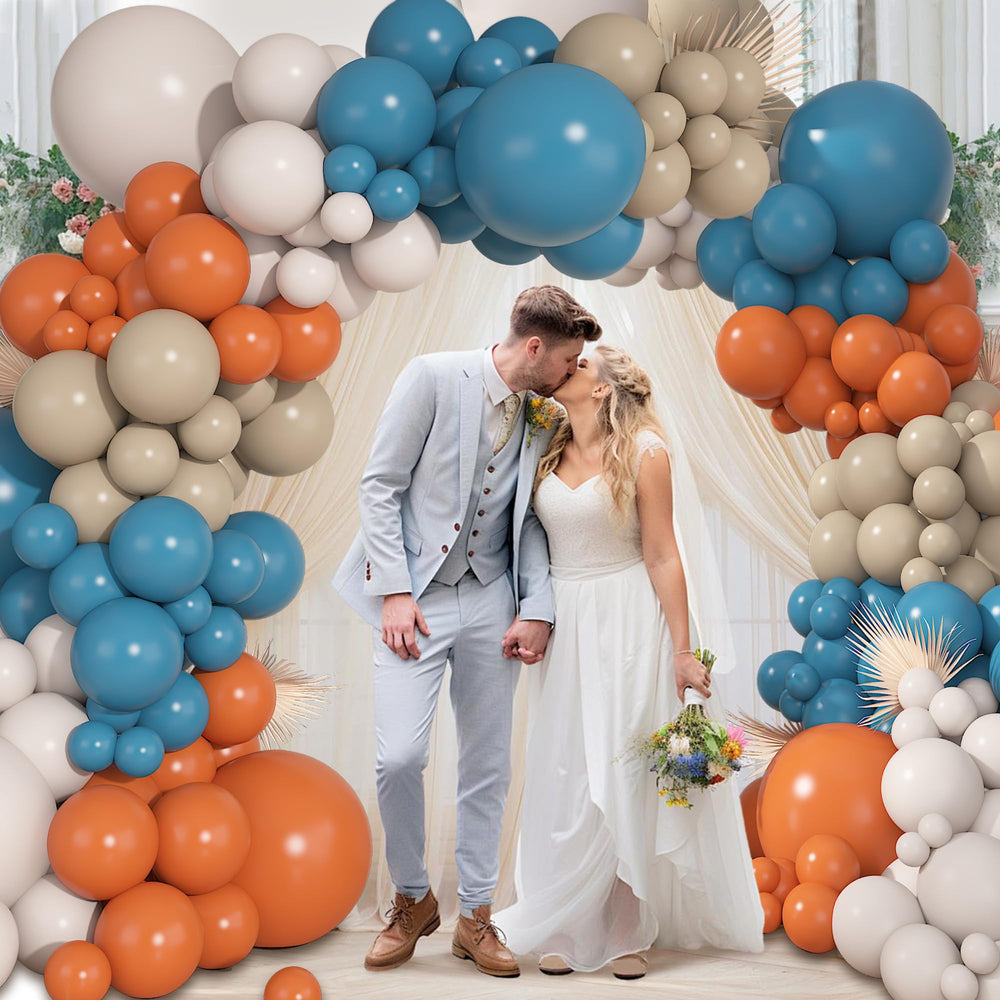 Ouddy Party 12-inch sand white balloon for versatile palettes.