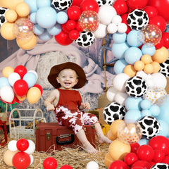 Ouddy Party gold confetti balloons add playful sparkle to any setup