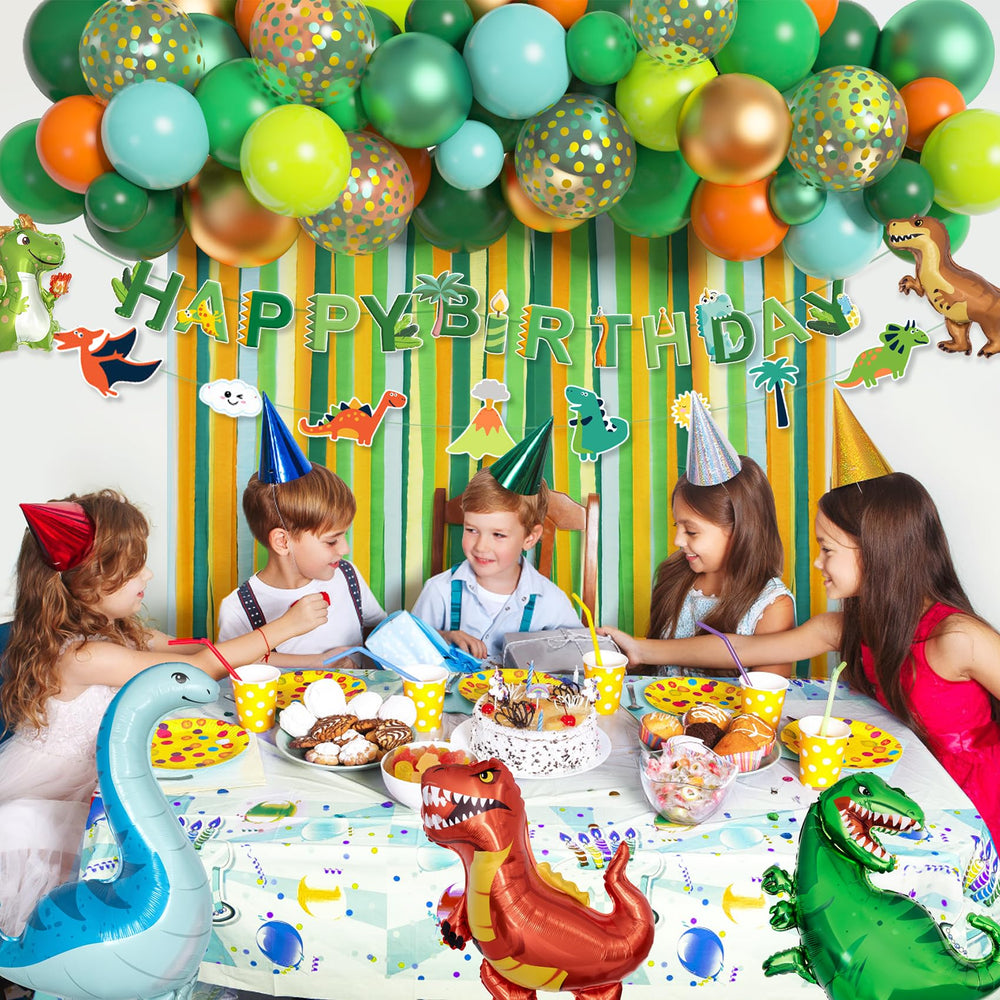 Ouddy Party green dinosaur foil balloon complements the safari color palette