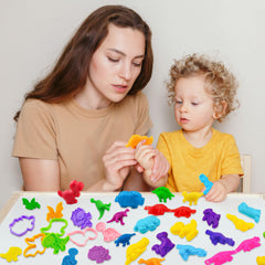 Oun Nana random color molds provide vibrant, surprise color combinations.