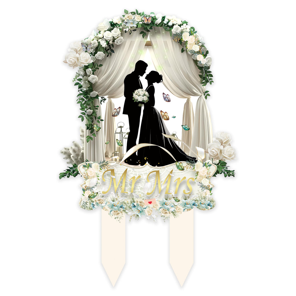 Palegg wedding-topper: Bride and Groom motif enhances cake decoration.