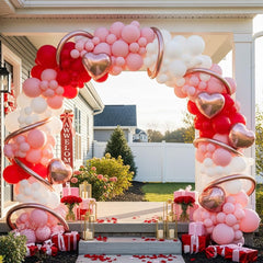 Palitigo long balloons used as connectors for larger, fuller installations.