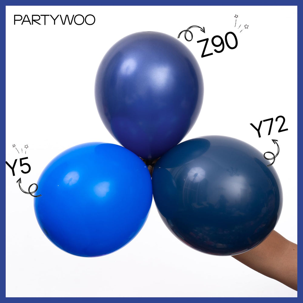 PartyWoo navy blue arch kit frames a dramatic arch.