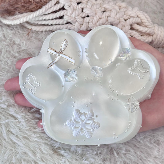 Pawfect Tail Big Taba Paw with transparent upper layer, eye-catching desk decor.