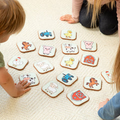 Peapod Play farm scene card encourages creative farm adventures.