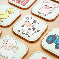 Peapod Play horse card supports color recognition during play.