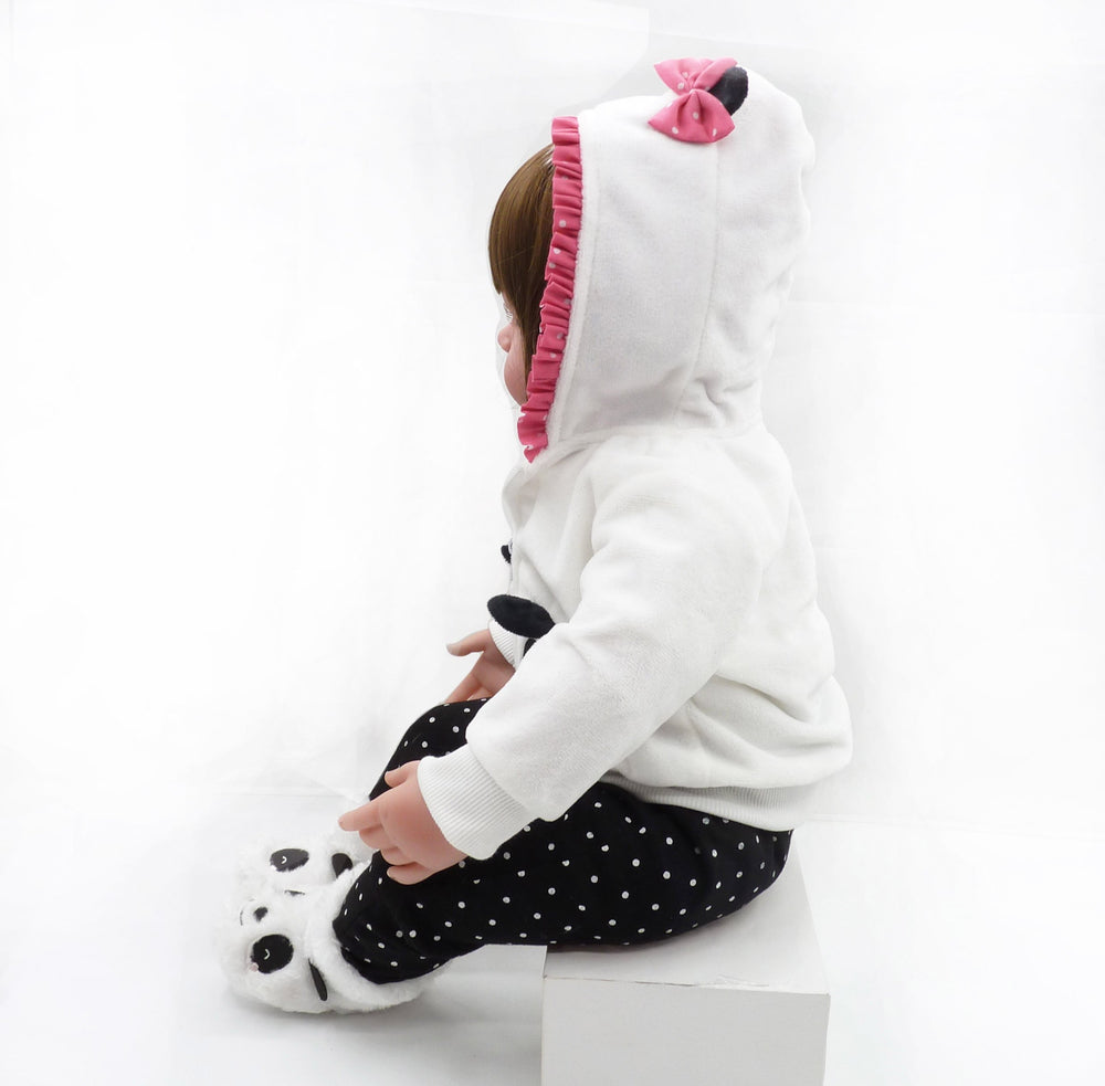 Pedolltree clothing set for 18-inch reborn doll, ready for playtime and photos