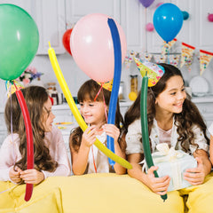 PIGETALE twisting animal balloons for playful DIY sculpture projects