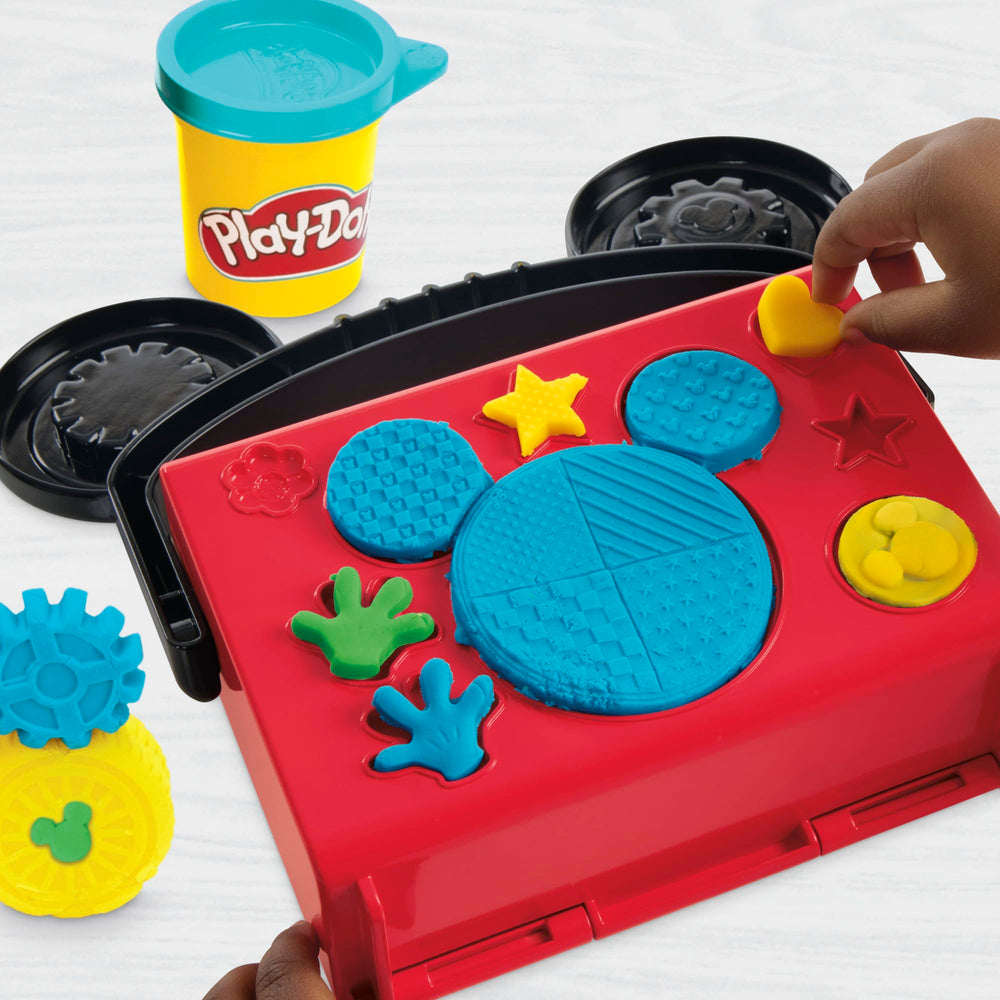 Play-Doh blue can adds bright color for quick, engaging crafts.