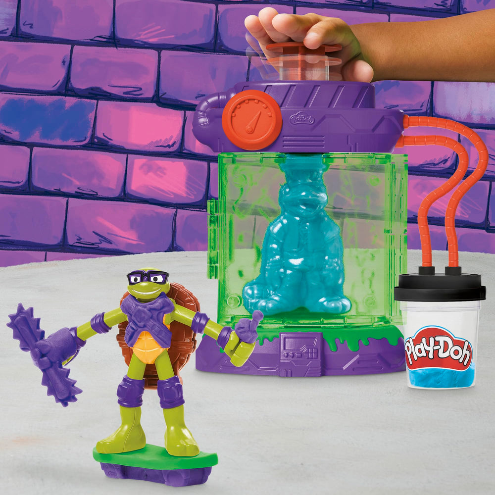 Donatello bendy figure adds flexible, tactile fun with Play-Doh.