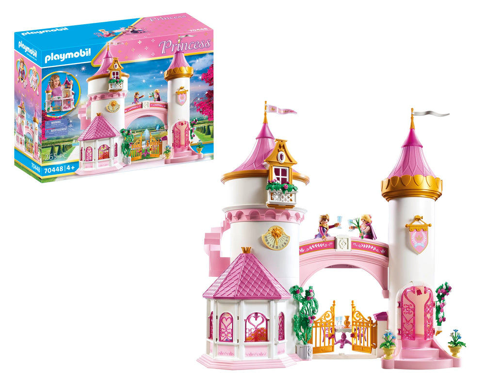 Playmobil Princess Castle entry scene promotes imaginative arrivals and story beginnings.
