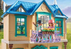 Playmobil Waterfall Ranch accessories add authentic details for expansive storytelling
