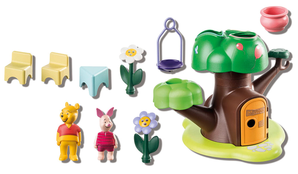 Playmobil Disney characters invite kids to role play at the treetop.