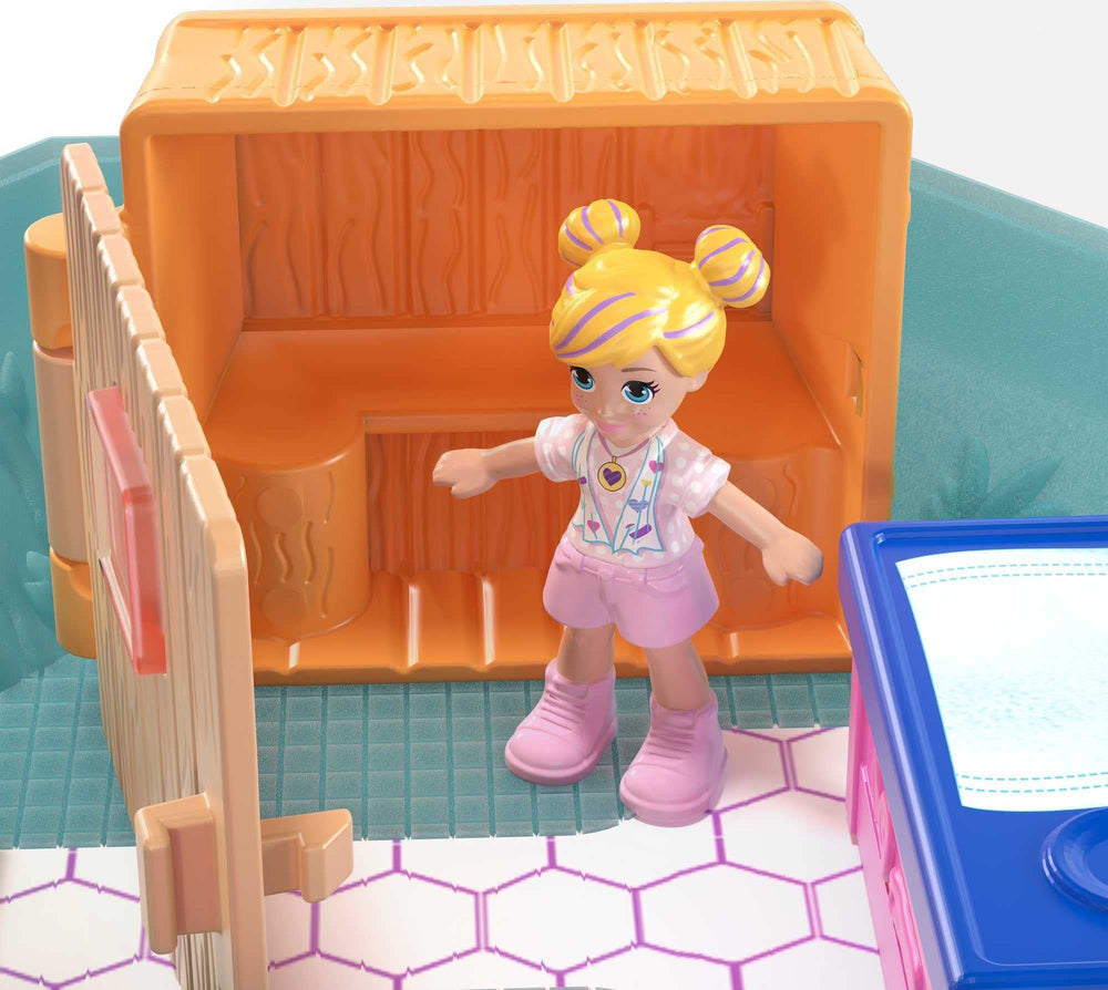 Lockers flip down to reveal jacuzzi and sauna in the spa playset