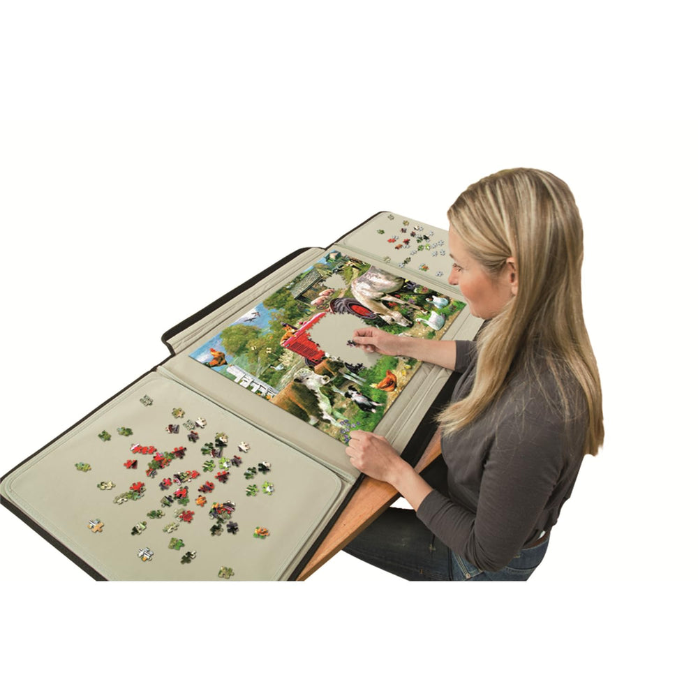 PortaPuzzle portable case allows easy transport and storage.