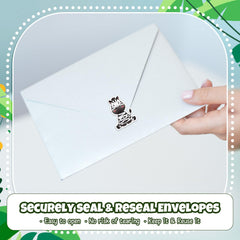 Qeeenar jungle animal stickers come in 38 mm squares for easy decorating.