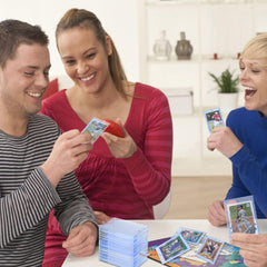 Qtyord card holder used at tournaments for easy card storage
