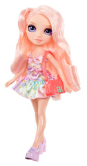 Rainbow High Bella pink handbag completes outfits for pretend shopping.