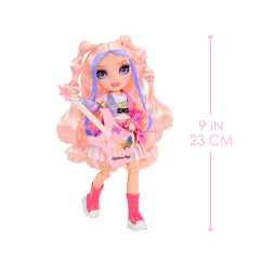 Rainbow High group of Rainbow High dolls creates a fun rock band scene.