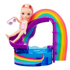 Rainbow High Littles smoothie stand with blender supports pretend cafe fun