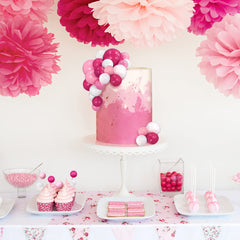 RASSLISA hot pink ball topper brightens bear-theme party cupcakes.