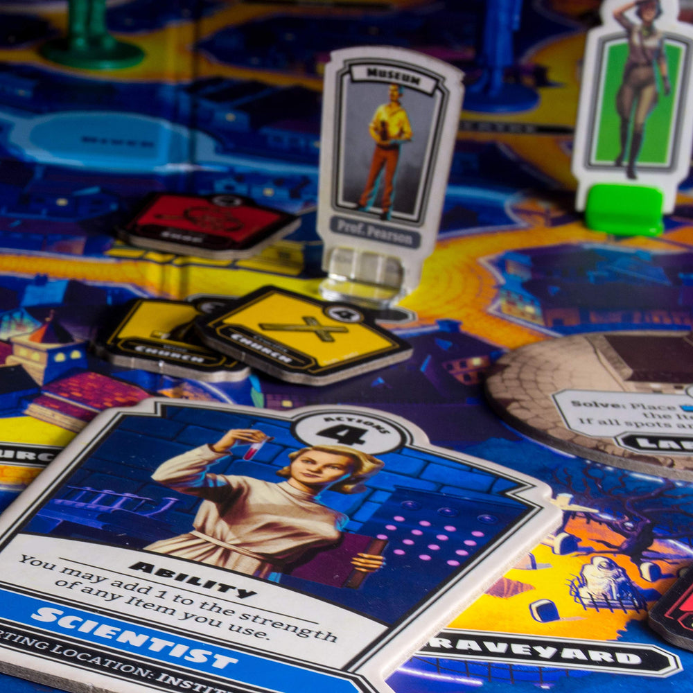 Ravensburger Horrified card deck and markers ensure smooth turn progression.