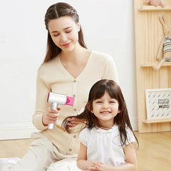 RedCrab Kids Beauty Salon Kit gift packaging ideal for birthdays and holidays.