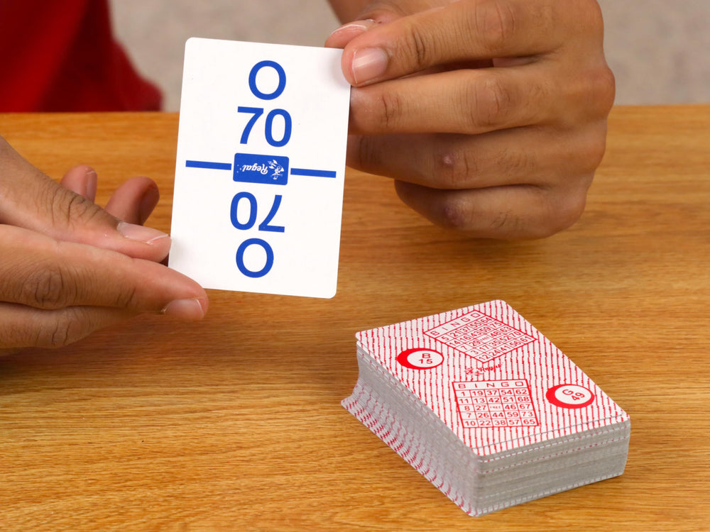 Regal Games bingo cards deck features 75 standard cards B1 to O75.
