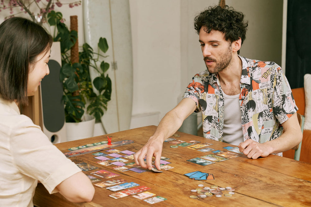 Repos Production Asmodee 7 Wonders Duel Agora Seamless Pantheon integration enhances replayability.