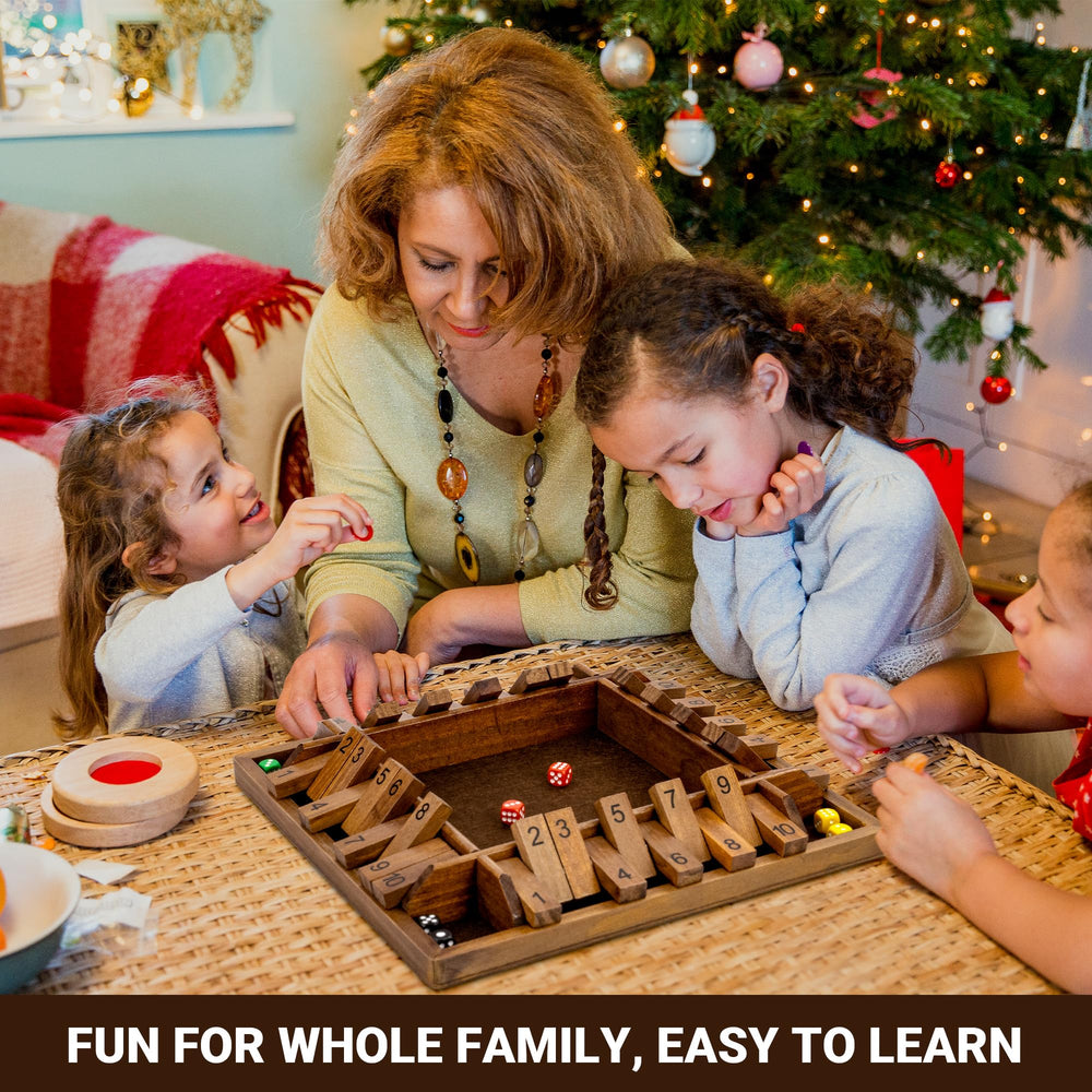 Ropoda wooden dice set enabling quick rounds and family fun
