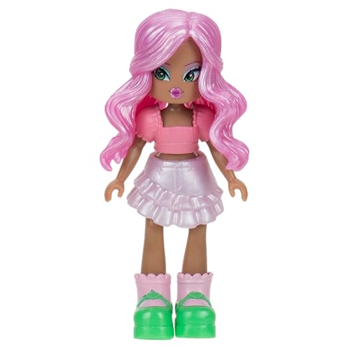 Royale High 15-accessory pack featuring mix-and-match outfits and wings