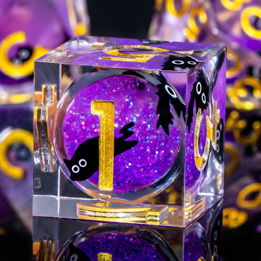Roycevon resin cat DND dice with liquid core for easy-to-read D8.