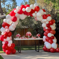 Rubfac balloon garland assembly idea showcasing DIY decor options