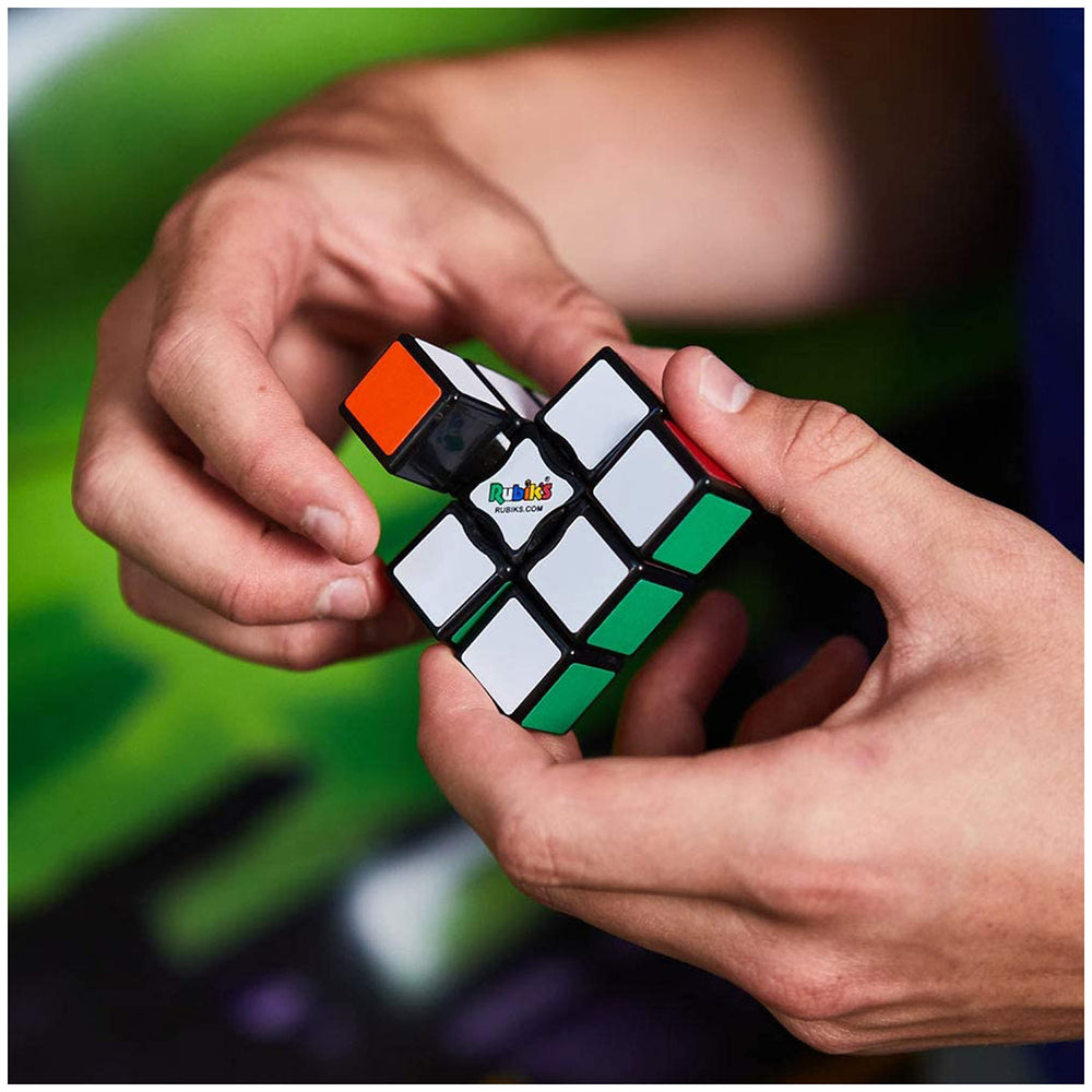 Rubik's Edge Cube 3x1 side colors illustrate color groups aiding spatial learning.