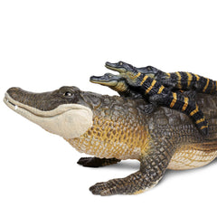 Safari Ltd. Alligator with Babies β 12-inch family figure for imaginative storytelling.