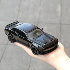 SASBSC Challenger 1:32 die-cast compact size fits small hands.