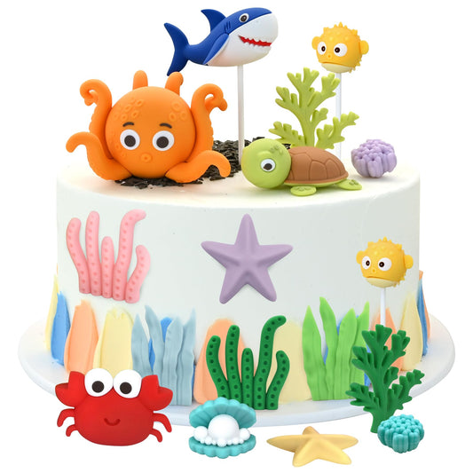 SayHalo Under the Sea Octopus Topper adds a vibrant ocean scene to the cake.