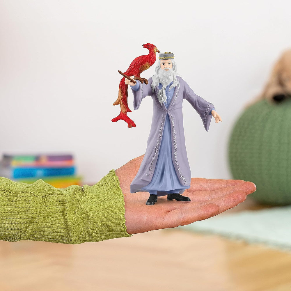 Schleich Harry Potter Dumbledore robe detail close-up for collectors