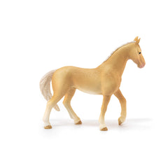 Schleich Horse Club Akhal-Teke figurine with authentic styling for storytelling play.