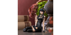 SEGA Spy x Family Yor Forger PM Perching Figure on display, ideal for desk decor and collection