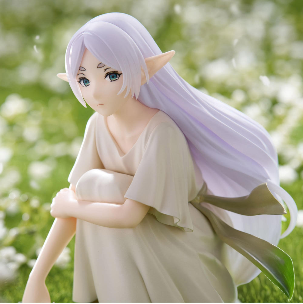 SEGA Yumemirize Frieren figure, dynamic pose, great centerpiece for anime displays.