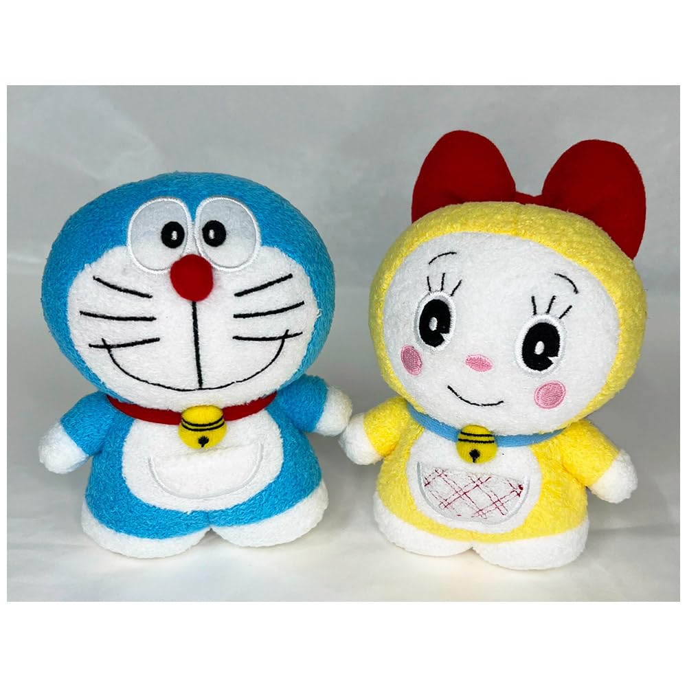 Sekiguchi Doraemon plush stuffing detail illustrating plush resilience