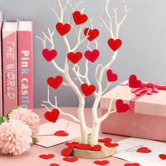 SEPGLITTER 3 cm diameter red felt hearts for precise layouts.