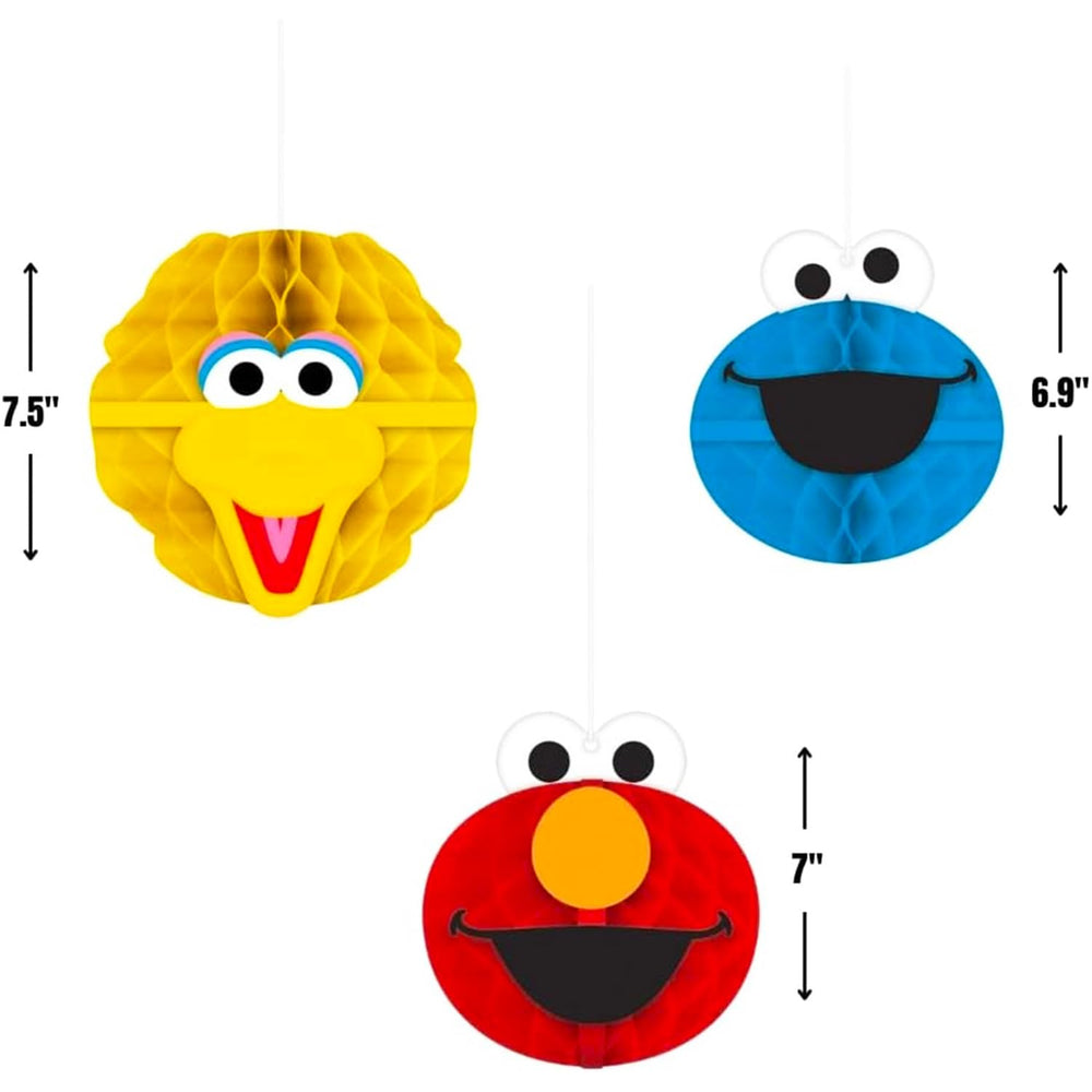 Sesame Street Elmo centerpiece features bold characters for eye-catching tables.