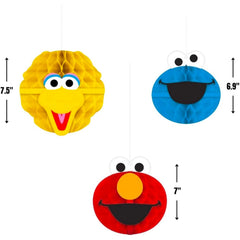 Sesame Street Elmo centerpiece features bold characters for eye-catching tables.