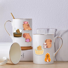 Shouqiuzhonglv waterproof vinyl capybara stickers on a water bottle
